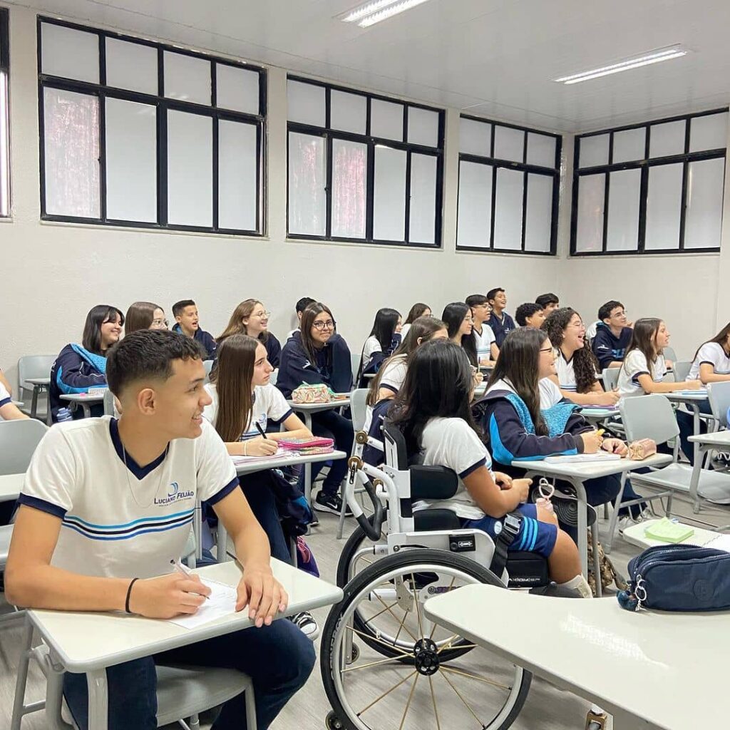 Volta as aulas CLF